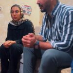 Mahshid Khosravi Instagram - پیگیری ادامه درمان این مورد به لطف استاد جانم اسطوره رضا ناصری استاد جانم باعث نجات زندگی خیلی ها ، اندازه ی یک دنیا دوستتون دارم ممنونم که برای این مورد ما وقت گذاشتین با وجود تمام مشغله های کاریتون . خدا خیرتون بده خیلی خیلی ممنونم هم بابت غذاهای رژیمی که خودتون زحمت میکشین و‌ میفرستین درب منزل این مورد هم بابت کمک در اجاره خونشون الهی که هرچی از خدا میخواین بهتون بده الهی که این مورد هم با رژیم وزنشون بیاد پایین تا بتونن زیر نظر دکتری که خودشون پیدا کردن عمل کنن. ( همسرشون پشت تلفن به مددکارها گفته بودن دکتر گفته هفت هشت کیلو باید کم کنه رفتم خونشون گفتن سی کیلو باید وزنشون کم بشه 🤦‍♀️) امیدوارم رژیم و با غذاهایی که استاد میفرستن کامل رعایت کنن و به لطف خدا به خوبی و خوشی کار درمان این مورد هم تموم بشه 🩵 @rezanaserri1