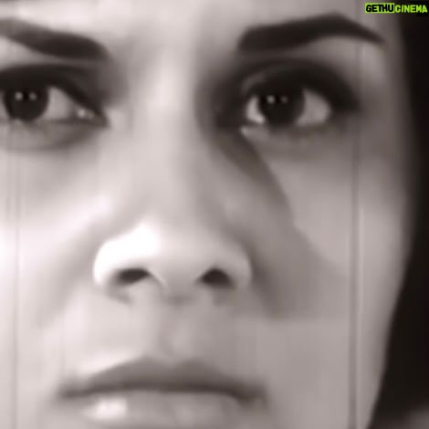 Mahtab Nasirpour - 9.3K Likes - در ۱۴ آذر ۱۳۴۹، آذر شیوا هنرپیشه ی سینما در اعتراض به وضعیت فرهنگی و ساختاری سینمای ایران، در مقابل دانشگاه اقدام به” آدامس فروشی” کرد. در عرض چند روز تمام اهالی سینمای آن روزگار در مقابل این اعتراض قد علم کردند؛ از تهیهکنندگان تا کارگردانان و بازیگران، و آن را اقدامی نمایشی و برای جلب توجه بیشتر نامیدند. پس از این اعتراض آذر شیوا دیگر در هیچ فیلمی بازی نکرد. در پنجاه و سومین سالگرد این اعتراض، نماهنگ “کجای پاییزی؟” تقدیم میشود به زنان بازیگر سینمای ایران؛ از روح انگیز سامی نژاد تا امروز ...
#آذر_شیوا
#آذرشیوا
#اشکان_خطیبی
#امیر_عظیمی
#محمد_رحمانیان
#سینمای_ایران
#زنان_سینما
#سینماگران_زن
#سپهر_وکیلی
#مهتاب_نصیرپور
#سلطان_قلبها
@ashkan
@amir_azimi
@sepehrvakili