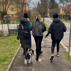 Mahulena Bočanová Instagram - Šťěstí u rodiny ve Frantovkách❤️ @iris_bocanova @vendybocanova @cau_adris @herzova_ ❤️