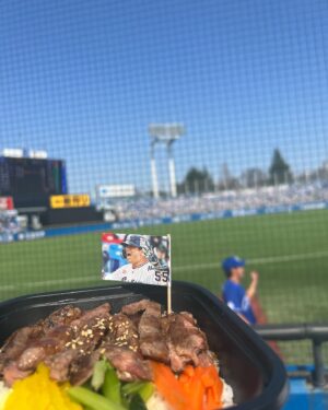 Mai Ishioka Instagram - はじめてユニフォーム着ました✨

背番号は1994 DOALA🫶

#dragons #中日ドラゴンズ #野球観戦