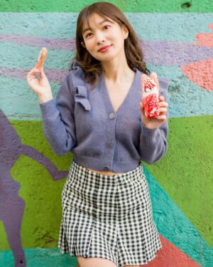 Mai Ishioka Instagram - 年末年始って、
だらだらしてもゴロゴロしても
食っちゃ寝しても
なーんでも許されるからだいすき♡