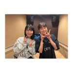 Mai Fukagawa Instagram - 『META TAXI』🚕🌃 橋本絵莉子さんと乗車させていただきました✨ 　 学生の頃から、 チャットモンチーさんの音楽がずっと側にあり、 バンド完結後も変わらず、癒され、励まされてきました。 なので今回お話をいただいた時は、 まさかこんなことが、人生に起こるなんて！ と驚きと嬉しさのあまり大混乱しまして、、笑 数日前から緊張でそわそわしていたのですが、 始まってからは橋本さんのおかげでとても心地よい時間が流れて、楽しくいろいろなお話をさせていただきました✨ youtubeの「META TAXI」チャンネルから見れますので、是非チェックしてみてください〜🚕 全4回で、1回目が本日より配信中です。 （洋服が、偶然にもレミゼラブルとキャッツのミュージカルつながりで嬉しかったです☺️笑）
