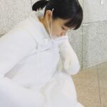 Mai Fukagawa Instagram - マイナポイント第2弾✌️ 出演させていただいた新CMが明日から放映されるそうです。見かけたらぜひチェックしてみてください。 1枚目の写真、イスに座ってるんですが浮いてるように見えますね☁️笑
