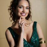 Maiara Walsh Instagram - 🌿🐲🌿 📸 @shoakland 🏠 @dreamco.dtla Jewelry @flostatealchemy