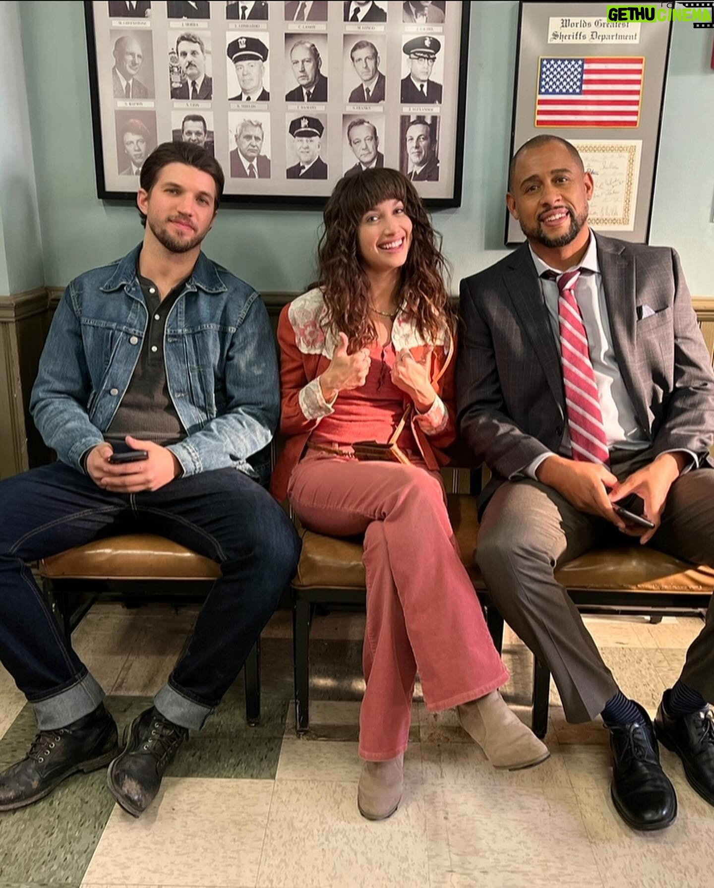Maiara Walsh Instagram - It’s been a great and cozy feeling being part of the @goodtrouble family for two seasons. What a lovely group of actors and crew. Playing a brainwashed cult member torn between her complicated relationship with her cult leader and a new life with her estranged brother has been a complex deep dive into the human psyche. Watch on @hulu ✨ 🇧🇷 Tem sido uma sensação ótima e aconchegante fazer parte da família @goodtrouble por duas temporadas. Que grupo incrível de atores e equipe. Interpretar uma membro de culto, dividida entre seu complicado relacionamento com seu líder de culto e uma nova vida com seu irmão distante, tem sido um mergulho profundo e complexo na psique humana. Assista hoje à noite no @hulu ✨