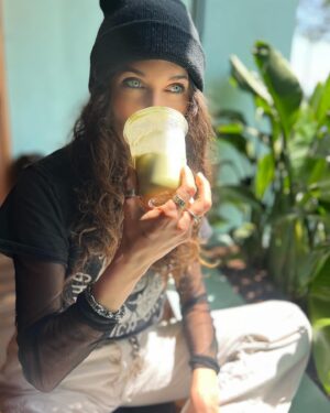Maiara Walsh Instagram - 🍃🌬️