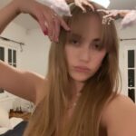 Maika Monroe Instagram - don’t be blue