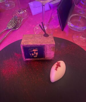 Maisie Adam Instagram - Cheers for a top night @bafta 🫶
A pleasure to present the award for Best Sports Coverage, not a pleasure to wear heels (turns out 3 weeks after the marathon was too soon for me trotters).
Eternally & unbelievably lucky to have @clarindafairy as my agent who literally gave me her shoes off her own feet so I could walk 😭 a hypewoman, a hand holder, and a shoe donor…you are THE best. (Chose a photo of us all glammed up on our way there rather than in our PJs at the end of the night eating the fancy chocolates in bed 🥴)

Gonna have a hungover bath and watch Shrek, bye xoxo

👗: @brittan_y_ @rebeccavallance 
💄: @samcoughlanmakeupartist
✂️: @gothcutz