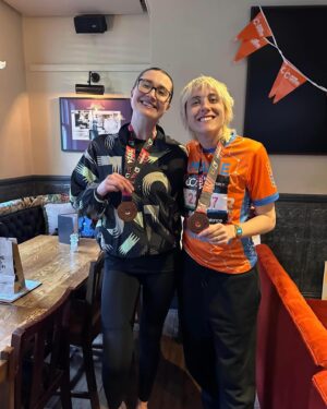 Maisie Adam Instagram - I BLOODY DID IT! 

3hr46 mins of absolute hell, worth every second for every penny raised for @franks_fund - you guys raised over £6,000!! Thank you thank you thank you 🧡🧡🧡

Big up all the people who came down to support, including my lovely family. But most importantly Big Up to the Domino’s delivery driver who was handing out free pizza at the finish line. You’re doing the Lords work 🫶

Gonna go soak these trotters xoxo