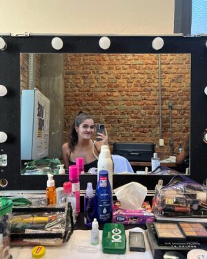 Maitê Padilha Instagram - “por que que a maitê tá tao feliz?” 

porque ela ta trabalhando 🤧🎥❤️
