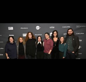 Maite Alberdi Instagram - Augusto Góngora decía que Sundance era un Festival importante y necesario. Me llena de orgullo que Sundance lo premie y lo aplauda,  porque nuestro premio es de él y la Paulina, de su historia pública y privada, de la memoria histórica y la memoria íntima, de todo lo que permanece. 

Gracias por el premio @sundanceorg este equipo solo celebra! 
@paulinaurrutia1 @fabula_prod @micromundofilms @rociojadue @motto_pictures @carolinasiraqyan @daniela.sandoval_p @nicohooperh @rebeccafanya