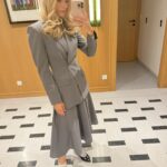 Maja Bohosiewicz Instagram - Ja od kiedy dzieci potrafią mnie zgooglować staram się być bardziej zachowawcza w stylu 👵💁😮 @lecollet taka ostatnio stylòweczka na guwernantkę