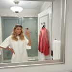 Maja Bohosiewicz Instagram – Noc do zapamiętania! ❤️ I moje najbardziej amerykańskie włosy zrobione przez @karolina_wonderwoman!!! Ależ to był dobry wyjazd ! ❤️ a teraz czas do domu jeść warzywa, spać o 21:00 i ćwiczyć! 😊👌✨