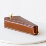 Maja Vase Instagram - Soft and chewy caramel chocolate tart ✨ RECIPE to you 🏷️👇🏻 Drop a heart, if you like it ❤️ COCOA SHORTCRUST 120 g all-purpose flour 20 g almond flour 10 g cocoa powder 50 g powdered sugar 75 g cold butter 1 pinch of salt 1/2 egg SALTED CARAMEL 180 ml heavy cream 180 g caster sugar 30 g glucose syrup 60 g butter 1/2 tsp salt 30 g caramel chocolate MILK CHOCOLATE GANACHE 90 g milk chocolate 60 ml heavy cream INSTRUCTIONS 👇🏻