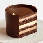 Maja Vase Instagram – 10 layers of coffee, chocolate, and hazelnut ☕️✨ Constantly craving layer cake 🙉
