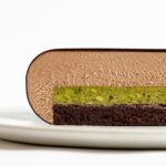 Maja Vase Instagram - Fudgy, silky, and super crunchy caramelized pistachio brownie 🍀 Any pistachio fans? 🙋🏼‍♀️💚