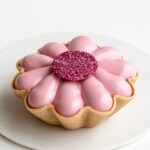 Maja Vase Instagram - Blackberry meringue tarts 🌸 Tangy, sweet, and sooo fluffy ☁️ Want a bite? 🥄👉🏻