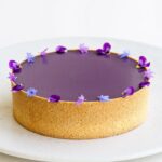 Maja Vase Instagram – Wild blueberry buttermilk tart 🔮💜 with the most silky texture, one million vanilla dots, and crazy, natural colours 🙌🏻 Hit the 💜 for recipe! #koldskålstærte