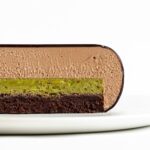 Maja Vase Instagram - Fudgy, silky, and super crunchy caramelized pistachio brownie 🍀 Any pistachio fans? 🙋🏼‍♀️💚