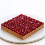 Maja Vase Instagram - Red currant square tart ❤️ My kind of therapy 👌🏻🧘🏼‍♀️ So happy to be back on Instagram after a much needed break 🍀 #tarttherapy