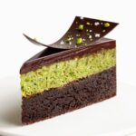 Maja Vase Instagram - Caramelized pistachio brownie RECIPE 🍀 Fudgy, crunchy, and crazy good! Save the recipe and drop a 💚, if you like it! BROWNIE 120 g dark chocolate 60 g butter 2 eggs 180 g caster sugar 30 g all-purpose flour 10 g cocoa powder 1/3 tsp salt  SALTED PISTACHIO CRUNCH 125 g caster sugar 125 g green pistachio nuts 50 g white chocolate 1 pinch of salt  MILK CHOCOLATE GANACHE 120 g dark milk chocolate 80 g heavy cream INSTRUCTIONS 👇🏻