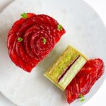 Maja Vase Instagram - Small strawberry pistachio tart 🍓🍀 hiding the most irresistible woodroof cream 👉🏻