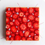 Maja Vase Instagram - Incredibly creamy and easy strawberry vanilla cheesecake 🍓❤️ No bake, no gelatine 🪄 Save the RECIPE for strawberry season and send some ❤️ if you like it 👇🏻🙏🏻 (Other berries work beautifully too ✌🏻🍒🫐) BISCUIT BASE 180 g Digestive biscuits 1 pinch of salt 90 g butter  VANILLA FILLING 375 g cream cheese 115 g powdered sugar 1 1/2 vanilla pod 225 g heavy cream  DECORATION fresh strawberries thin chocolate straws forget-me-nots TIPS in my app ‘Maja Vase’ ❤️ INSTRUCTIONS 👇🏻