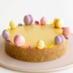 Maja Vase Instagram - Incredibly creamy and easy passion fruit Easter cheesecake 🐣 No bake, no gelatine! RECIPE for you 👇🏻🏷️ Drop a 💜, if you like it! BISCUIT BASE 150 g oat biscuits 1 pinch of salt 75 g butter  CHEESECAKE FILLING 250 g cream cheese 75 g icing sugar 150 g heavy cream 25 g passion fruit purée PASSION FRUIT GANACHE 90 g white chocolate 30 g passion fruit purée 30 g heavy cream DECORATION small Easter egg macarons edible flowers INSTRUCTIONS 👇🏻