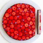 Maja Vase Instagram - Strawberry tart XL 🍓 with soft vanilla pastry cream and fudgy brownie 🙉 Hit the ❤️ for recipe!