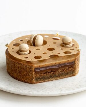Maja Vase Instagram - Seven textures of coffee and caramel ✨ A new favourite 🥇 Hit the ☕️ for recipe!