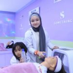 Makayla Rose Hilli Instagram - Seru banget main di @kidzaniajakarta #masyaallahtabarakallah #kidszaniajakarta #kidszania #masyaallahtabarakallah #makaylarose #makaylarosehilli #ootdhijab #hijabstyle