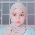 Makayla Rose Hilli Instagram - Sebaik baik nya kecantikan adalah akhlak yg mulia 📸@bukanmain_studio #masyaallahtabarakallah #makaylarosehilli #hijabstyle #hijabers #hijabfashion #hijabers