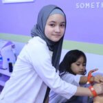 Makayla Rose Hilli Instagram - Seru banget main di @kidzaniajakarta #masyaallahtabarakallah #kidszaniajakarta #kidszania #masyaallahtabarakallah #makaylarose #makaylarosehilli #ootdhijab #hijabstyle