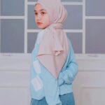Makayla Rose Hilli Instagram - Sebaik baik nya kecantikan adalah akhlak yg mulia 📸@bukanmain_studio #masyaallahtabarakallah #makaylarosehilli #hijabstyle #hijabers #hijabfashion #hijabers