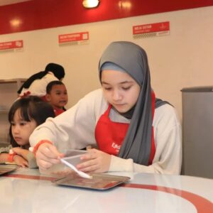 Makayla Rose Hilli Instagram - Seru banget main di @kidzaniajakarta 
#masyaallahtabarakallah 
#kidszaniajakarta
#kidszania
#masyaallahtabarakallah 
#makaylarose 
#makaylarosehilli 
#ootdhijab
#hijabstyle