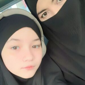 Makayla Rose Hilli Instagram - QS :Al Hujurat  12
Wahai orang-orang yang beriman! Jauhilah prasangka karena sesungguhnya sebagian besar prasangka adalah dosa. Dan janganlah kamu mencari-cari kesalahan orang lain dan janganlah ada di antara kamu yang menggunjing sebagian yang lain. Apakah ada di antara kamu yang suka memakan daging saudaranya yang sudah mati? Tentu kamu merasa jijik. Dan bertakwalah kepada Allah, sesungguhnya Allah Maha Penerima tobat, Maha Penyayang.
#masyaallahtabarakallah 
#makaylarosehilli 
#makaylarose