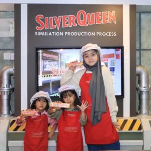 Makayla Rose Hilli Instagram - Seru banget main di @kidzaniajakarta 
#masyaallahtabarakallah 
#kidszaniajakarta
#kidszania
#masyaallahtabarakallah 
#makaylarose 
#makaylarosehilli 
#ootdhijab
#hijabstyle
