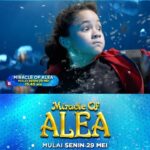Makayla Rose Hilli Instagram - 𝐘𝐀𝐍𝐆 𝐁𝐀𝐑𝐔 𝐒𝐈𝐀𝐏 𝐇𝐀𝐃𝐈𝐑 𝐃𝐈 𝐌𝐍𝐂𝐓𝐕 !! ✨ Sinetron terbaru dengan teknologi visual terbaru & lebih canggih. Berkisah tentang persahabatan anak perempuan, bernama Alea @makayla_rose9 dan manusia ikan. 🌊🐟 Dibintangi sederet bintang @mettapermadi89 , @chand_kelvin , @yeyen78 , dan masih banyak lagi. Nantikan #MiracleOfAlea Mulai Senin, 29 Mei pukul 15.45 WIB hanya di MNCTV✨🥰