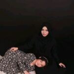 Makayla Rose Hilli Instagram - Always love your mother because you will never get another. @dhona_rianie #motherdaughterlove 📸By @mellocstudio