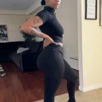 Makeiva Albritten Instagram – This black got me looking real tiny 😬 #Gym #DailyWorkOuts
