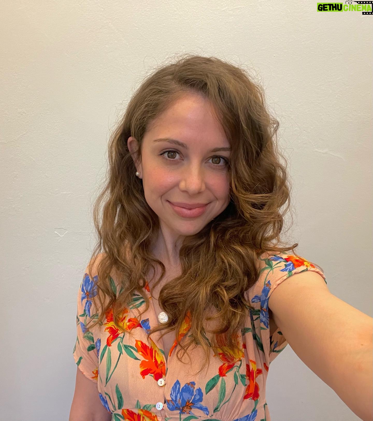 Makenzie Vega - 1.6K Likes - 🥰 🐝