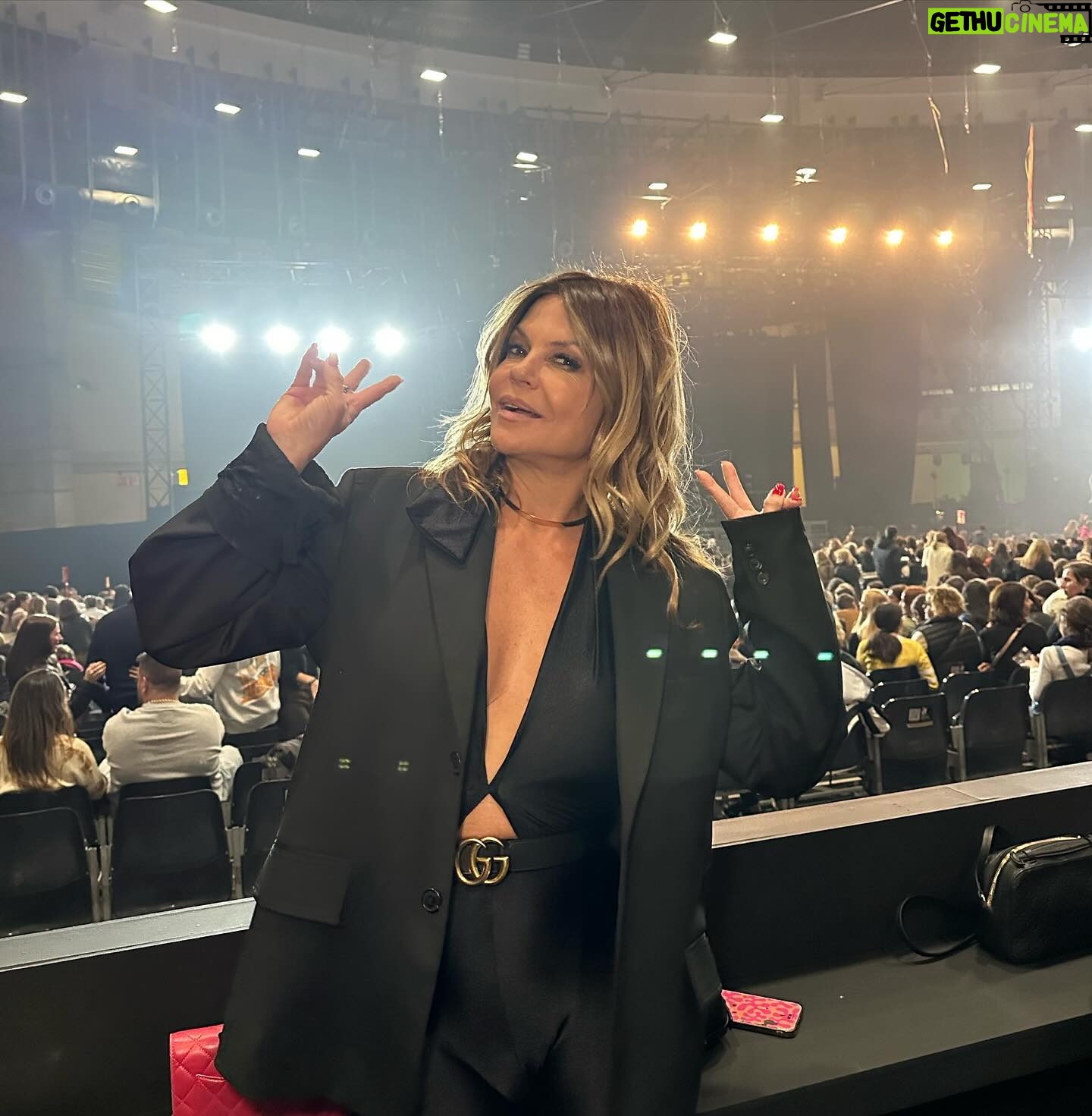 Makoke Instagram - Feliz sábado, nos vemos en un ratito en @fiestatelecinco ✨✨