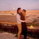 Makoke Instagram – Solo puedo agradecerle a la vida haberme cruzado contigo, me estas dando el amor mas brutal que he sentido nunca, Te amo, y ojala celebremos siempre juntos este dia Muchisimas felicidades mi amor,TE AMO 🎂🎂🤍🤍🤍.Todo contigo, Me quedo contigo, y así.. SIEMPRE…