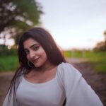 Malavika Sreenath Instagram - Hello December ❄️ 📷 @aftha.b #december #winter #sony #urbanic #portraitphotography #goldenhour