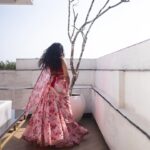 Malavika Sreenath Instagram - Gulaab 🌹 Styled by @amritha_lakshmi___ @styledby_al_ Shot by @premsampaul MUA @sreegeshvasan_makeupartist Outfit @aydhaboutique_ Jewellery @goodwillcollectionskerala Location @azora.hotels Special thanks @muzammilmooza