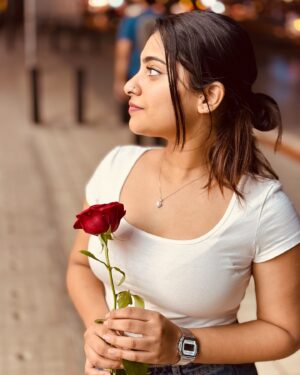 Malavika Sreenath Instagram - With you 🤍

📸 @muzammilmooza ✨