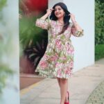 Malavika Sreenath Instagram - Akhiyaan Gulaab 🌸 This Beautiful dress from @house_of_vandy !! Such prettiness 💗🤌🏻 Shot by @muzammilmooza ✨ Styled by @amritha_lakshmi___ @styledby_al_ ✨