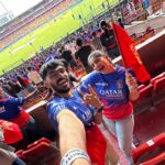 Malavika Sreenath Instagram - Seeing HIM for the first time 🙈😭❤️ @virat.kohli ❤️‍🔥 On Screen @malavika_sreenath 😍 #rcb #rcbfans #viratkohli #kingkohli #fangirl #ipl #trendingreels #rcbforever