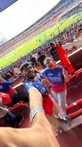 Malavika Sreenath Instagram - Seeing HIM for the first time 🙈😭❤️ @virat.kohli ❤️‍🔥 On Screen @malavika_sreenath 😍 #rcb #rcbfans #viratkohli #kingkohli #fangirl #ipl #trendingreels #rcbforever