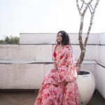 Malavika Sreenath Instagram - Gulaab 🌹 Styled by @amritha_lakshmi___ @styledby_al_ Shot by @premsampaul MUA @sreegeshvasan_makeupartist Outfit @aydhaboutique_ Jewellery @goodwillcollectionskerala Location @azora.hotels Special thanks @muzammilmooza